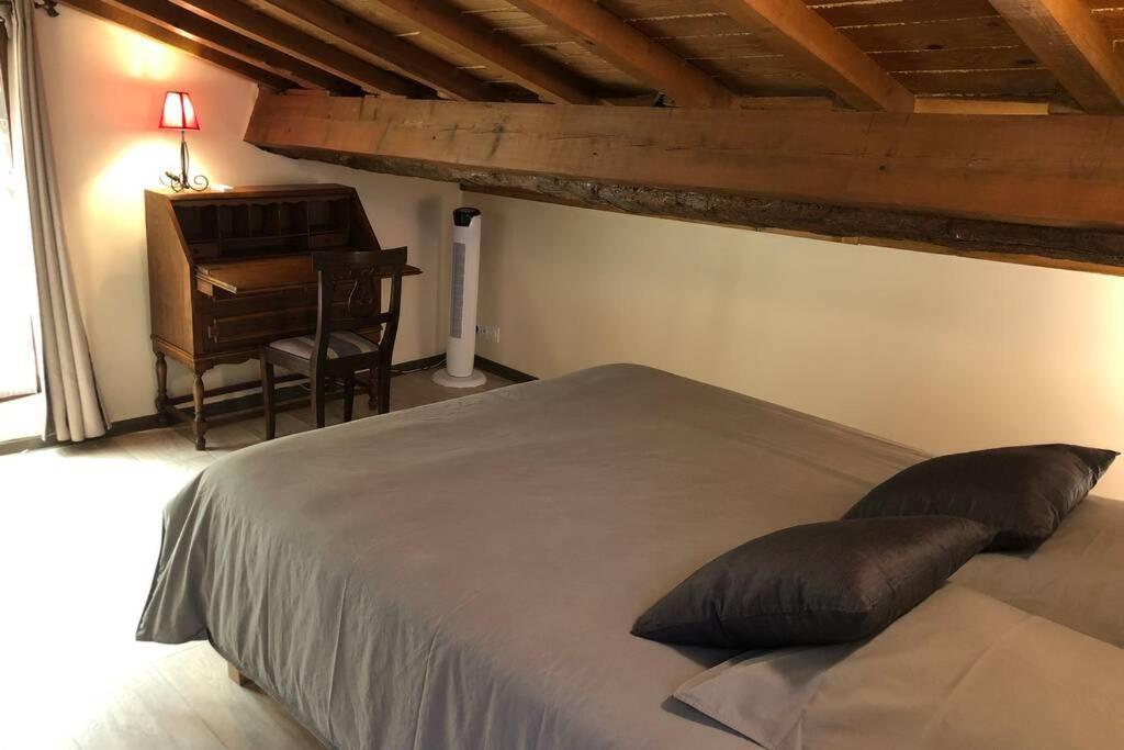 Les Maisons Du Conflent, Maisons Familiales En Pierre Au Coeur Des Remparts Вильфранш-де-Конфлан Экстерьер фото